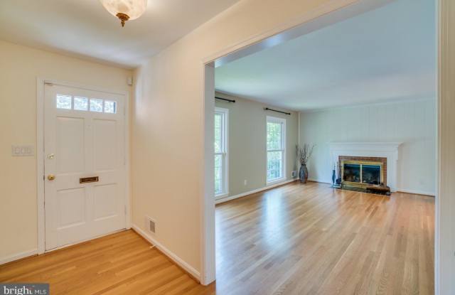 2 WINTERBERRY COURT Gallery 4