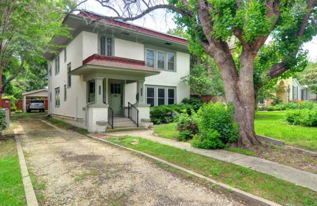 Storage in Arlington Heights - 5229 El Campo Avenue, Fort Worth, TX 76107