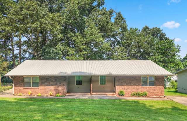 2 Bed 1 Bath in Rossville w/ Huge Storage Building! HALF OFF FIRST MONTH RENT!!!! photos photos 2 Bed 1 Bath in Rossville w/ Huge Storage Building! HALF OFF FIRST MONTH RENT!!!! photos photos