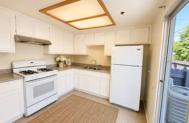San Gabriel Townhouse for Lease Gallery 2