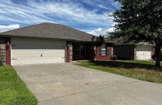 210 Regency Drive - 210 Regency Drive, Barling, AR 72923