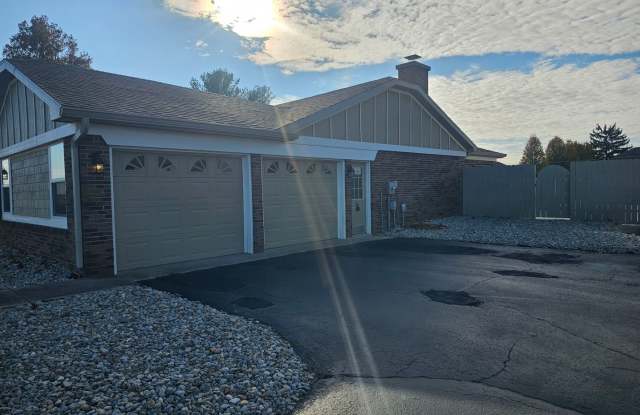 Family Friendly Home With Pool In Greensburg, IN Gallery 3