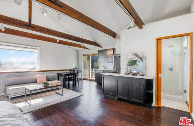 5521 COLUMBUS Avenue Gallery 2