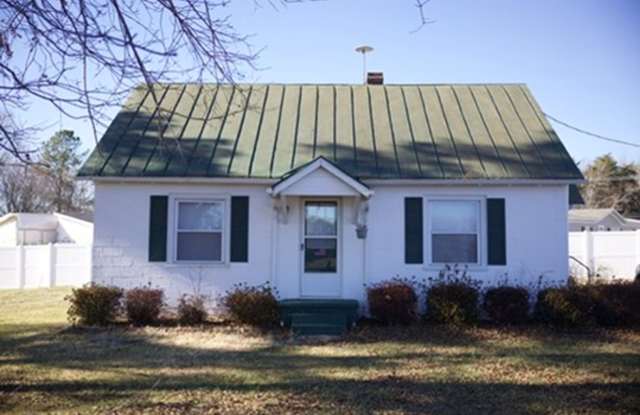 118 Fairgrounds Road photos photos