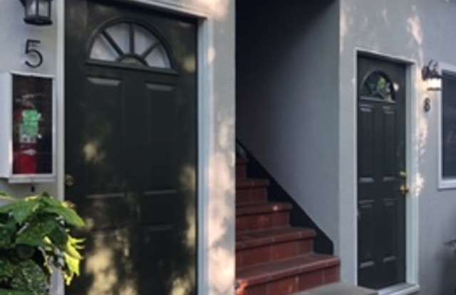 1722 V Street Gallery 4