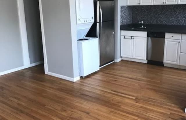 4009 N St Louis - 4009 North Saint Louis Avenue, Chicago, IL 60618