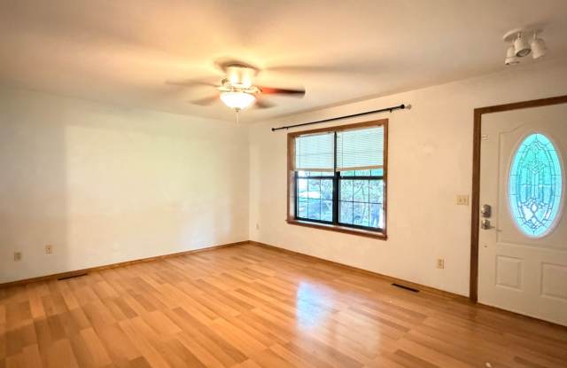 Single Family Home For Rent Gallery 3