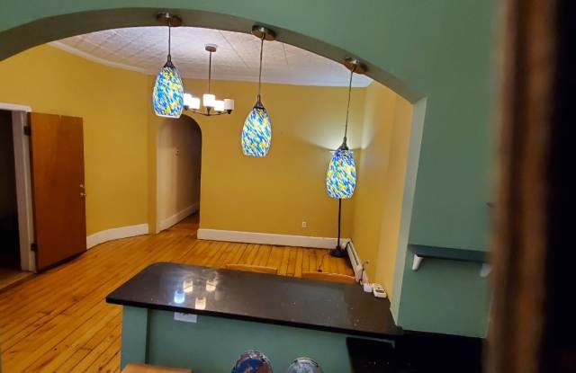 710 6th St photos photos