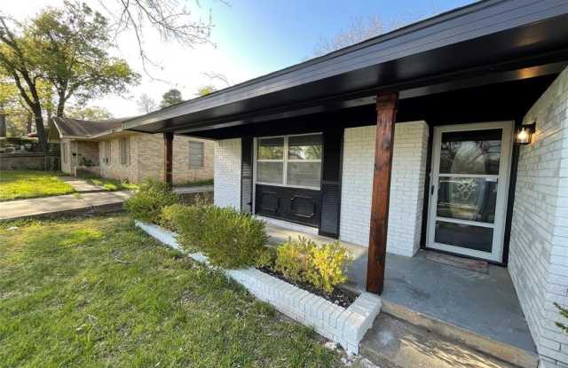 1501 W Chestnut Street photos photos