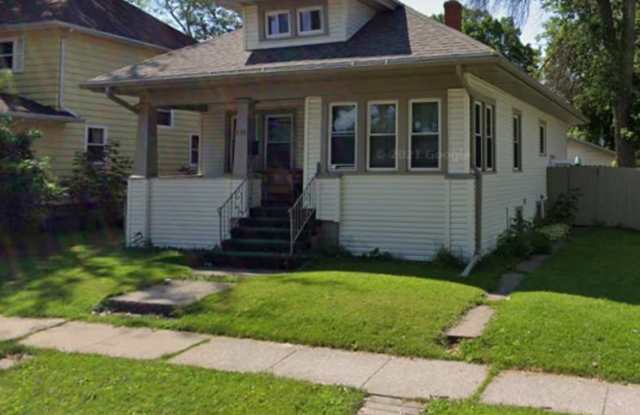 809 Christiana Street - 809 Christiana Street, Green Bay, WI 54303