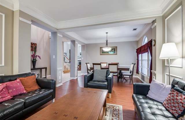 1400 Indian Springs Gallery 4
