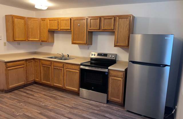 3-Bed, 1-Bath Duplex with New Flooring  Updated Appliances photos photos