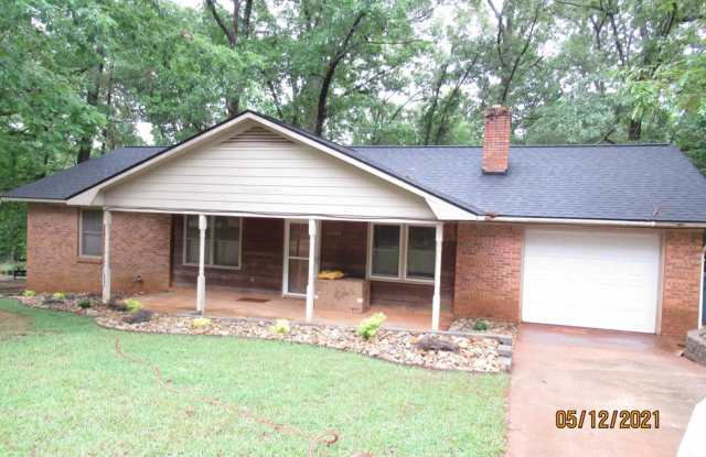 Brick Ranch Near Shaw AFB-3 Bedroom, 2 Bath photos photos