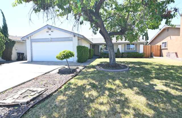 Perfect location- 3 bed 2 bath home available now! 5659 Lathrop Dr San Jose, CA 95123 photos photos