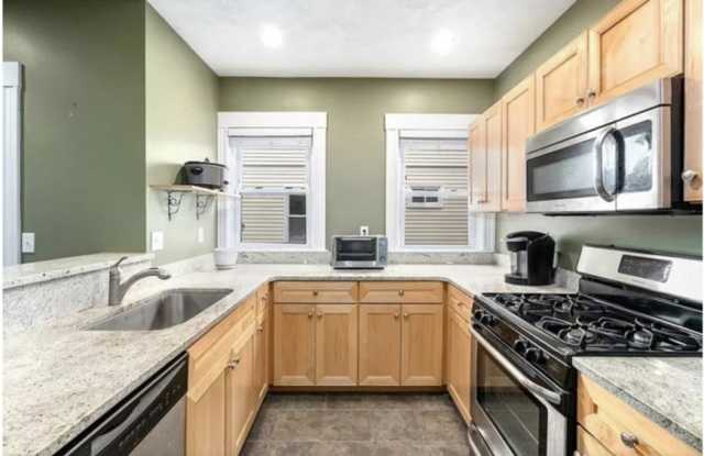 85 Yale St. photos photos