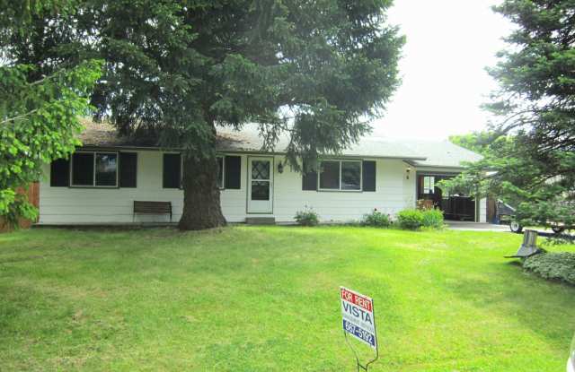 4-Bed, 2.5-Bath Single Family Home in Hayden photos photos