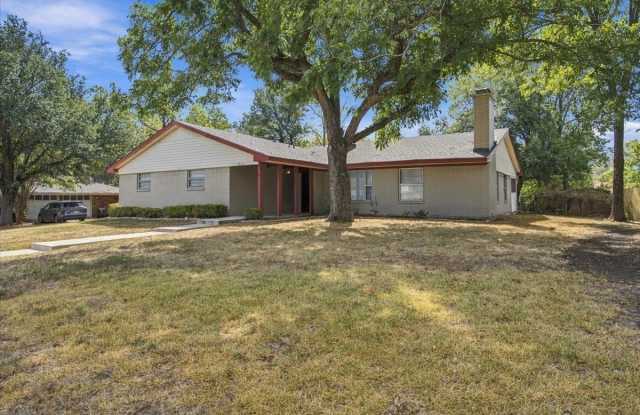 1105 Northwood Drive Gallery 1