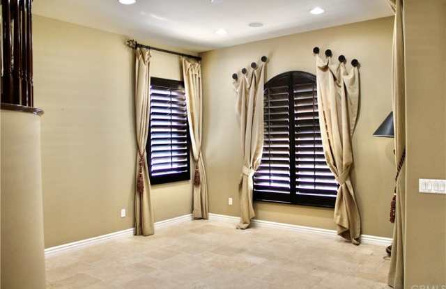 3302 Crescent Way Gallery 2