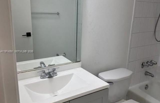 18051 NW 68th Ave photos photos