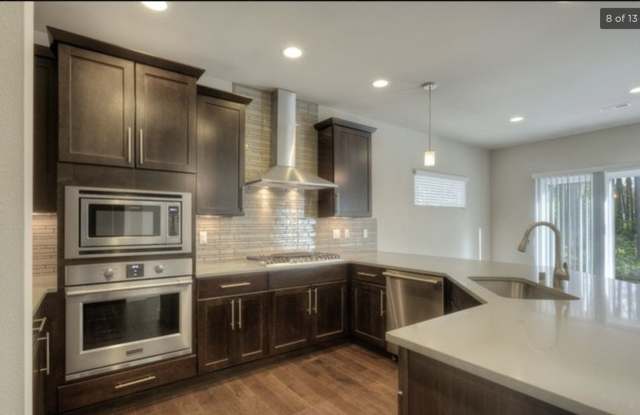 Beautiful Home in Bothell! - 3922 223rd Place Southeast, Bothell East, WA 98021