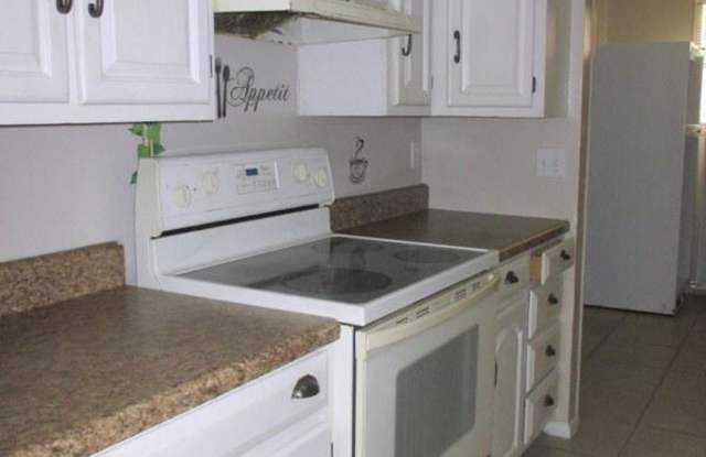 6504 LUCENTE DR Gallery 2