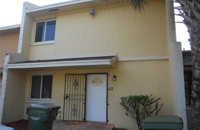 22 SW 14th Ter photos photos