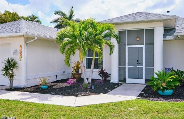 2201 SE 5th Avenue photos photos