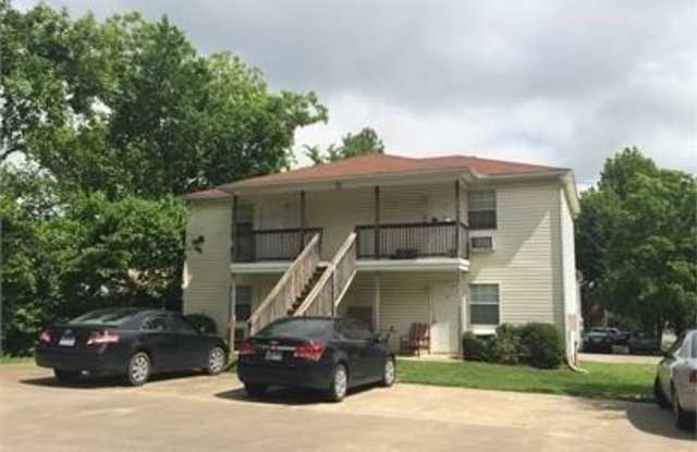 1205 N Oakland Avenue photos photos