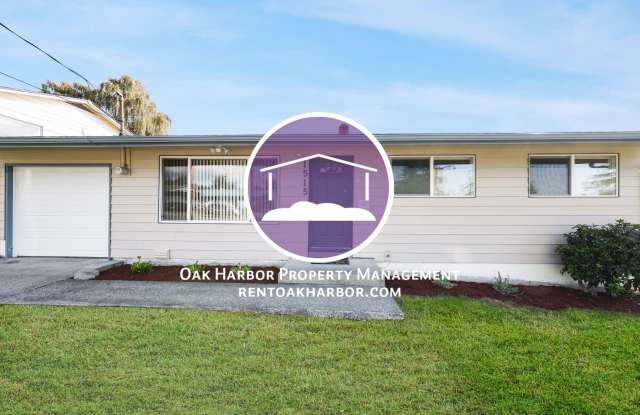 3 Bed 1 Bath - Hardwood Floors - Pet Friendly - NAS Whidbey - 1515 Northeast 3rd Avenue, Oak Harbor, WA 98277