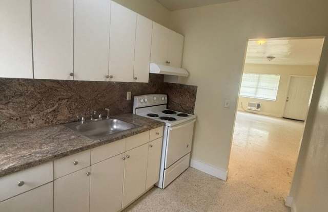 2130 Bay Dr photos photos