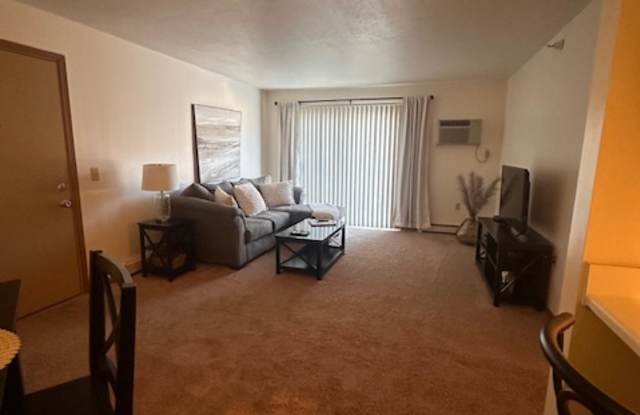 1830 Raleigh Ave - 1830 Raleigh Avenue, Kendallville, IN 46755