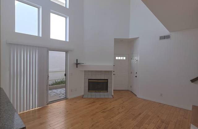 2253 Tall Pines Drive Gallery 3