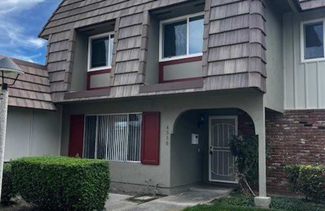 4530 Larwin photos photos 4530 Larwin photos photos