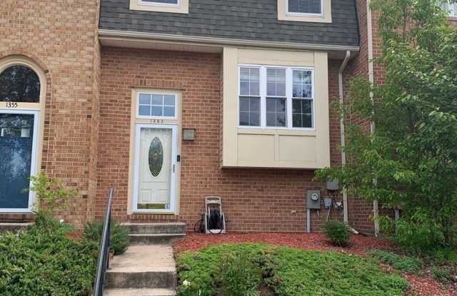 Gorgeous 3 BR/2 Full BA  2 Half BA Waterfront Townhouse in Stoney Beach! photos photos