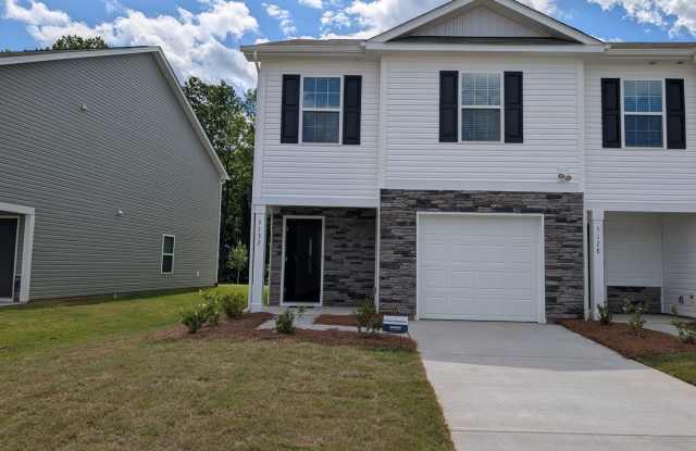 Beautiful 4 Bedroom, 2.5 Bathroom Townhome in Mallard Creek! photos photos