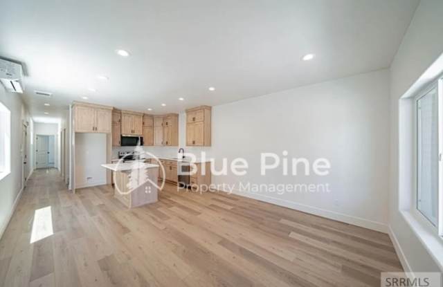 1297 Bear Avenue Gallery 4