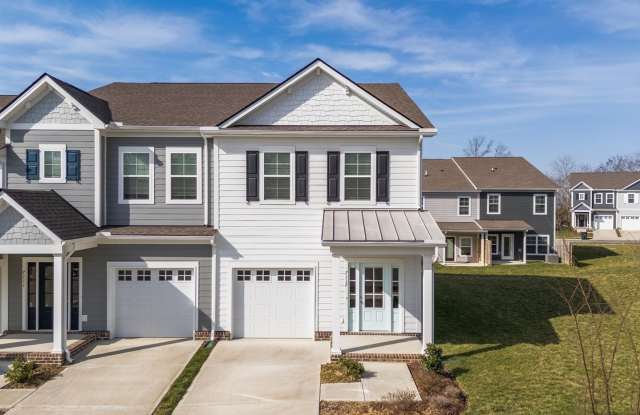 Charming 3BR Corner Townhome in Franklin photos photos