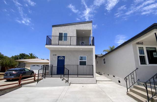 4BD/2BA with Large Upstairs Balcony! photos photos