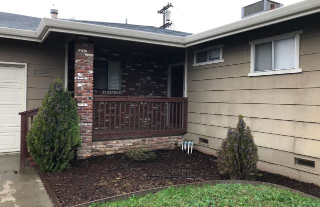 3 bed/2 ba house - E Marysville Gallery 2
