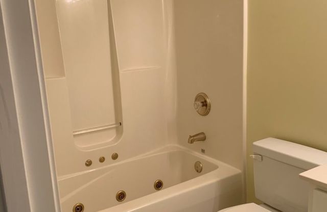 2 Bedroom 2.5 Bath Townhouse with 2 Car Garage photos photos