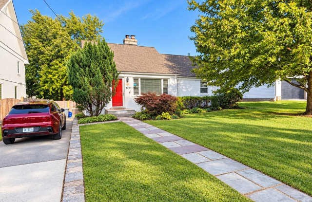 9407 SINGLETON Drive Gallery 1