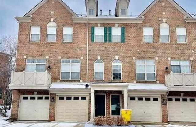 39822 Rockcrest Circle - 39822 Rockcrest Circle, Wayne County, MI 48168