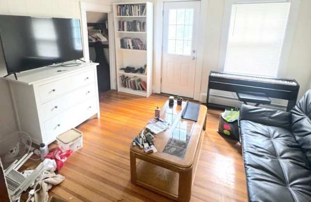 71 Aldie St. Gallery 1
