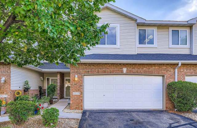 Rare 3bed 3bath Townhome in Rosemount photos photos