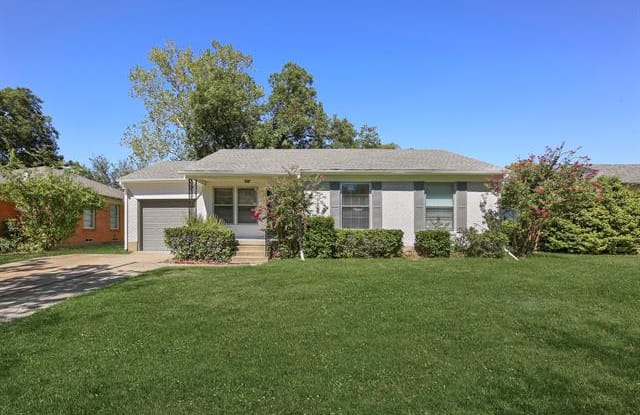 2449 San Marcus Avenue - 2449 San Marcus Avenue, Dallas, TX 75228