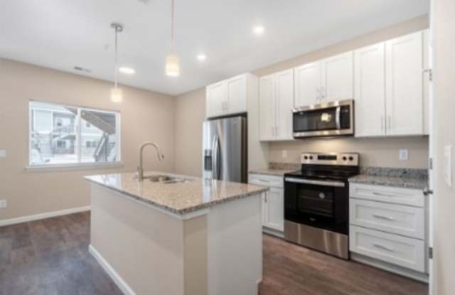 1605 Grand Harmony Boulevard - 102 photos photos