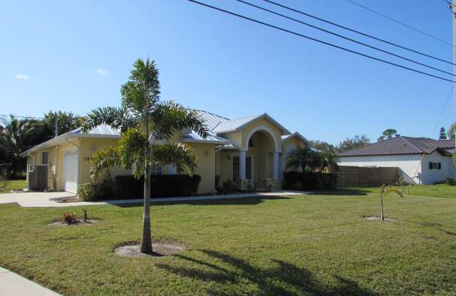 388 Sw Paar Dr photos photos