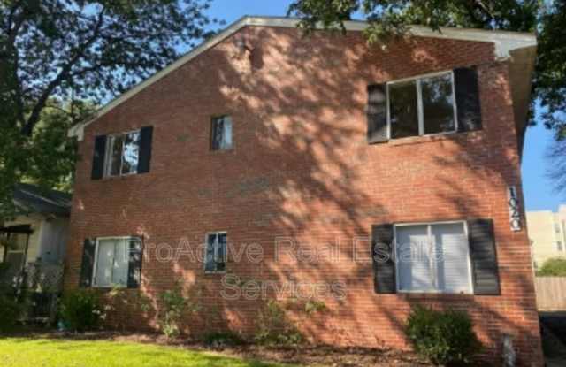 1020 37th Street - 2 photos photos