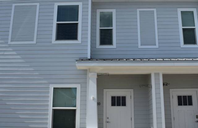 Available June 1 Three Bedroom Townhouse at the Verandas of Freeport photos photos