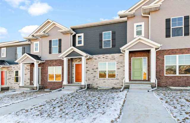 616 Catherine Drive - 616 Catherine Drive, Tiffin, IA 52340